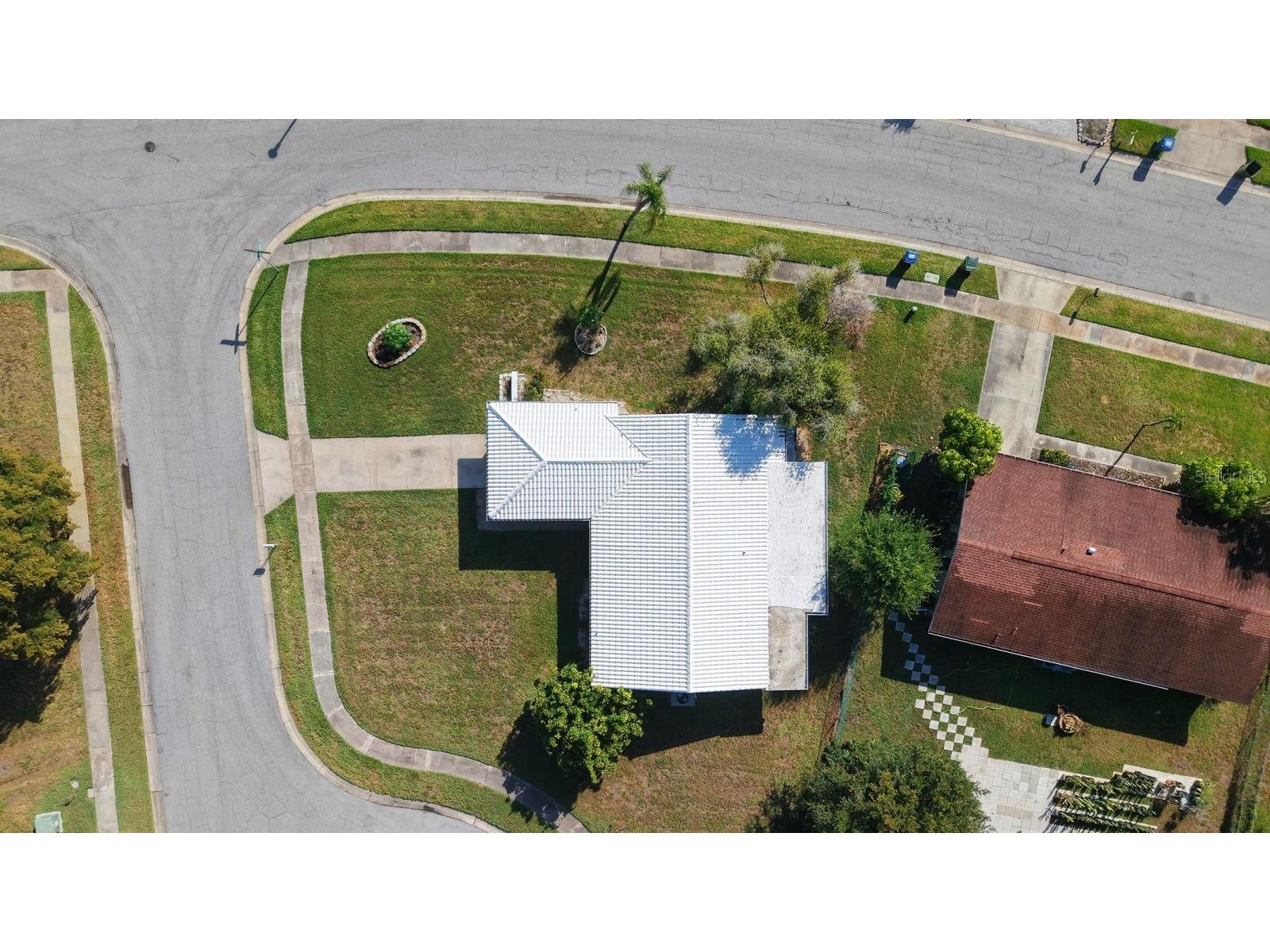 2822 Safe Harbor Circle Sarasota FL 34231 A4694591 image2