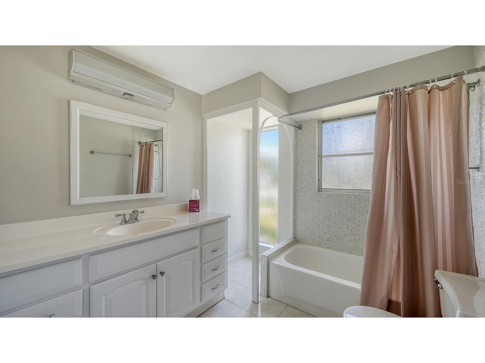 2822 Safe Harbor Circle Sarasota FL 34231 A4694591 image38