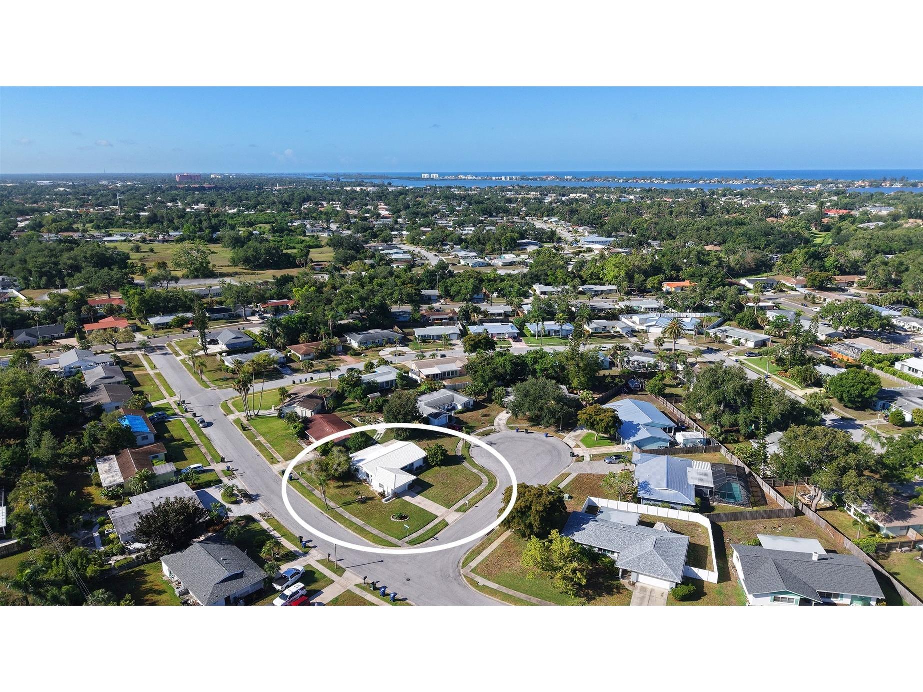 2822 Safe Harbor Circle Sarasota FL 34231 A4694591 image4