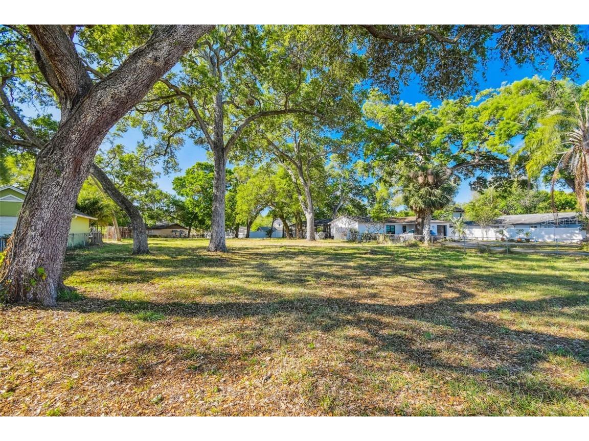 2822 W Paxton Avenue Tampa FL 33611 TB8432550 image1