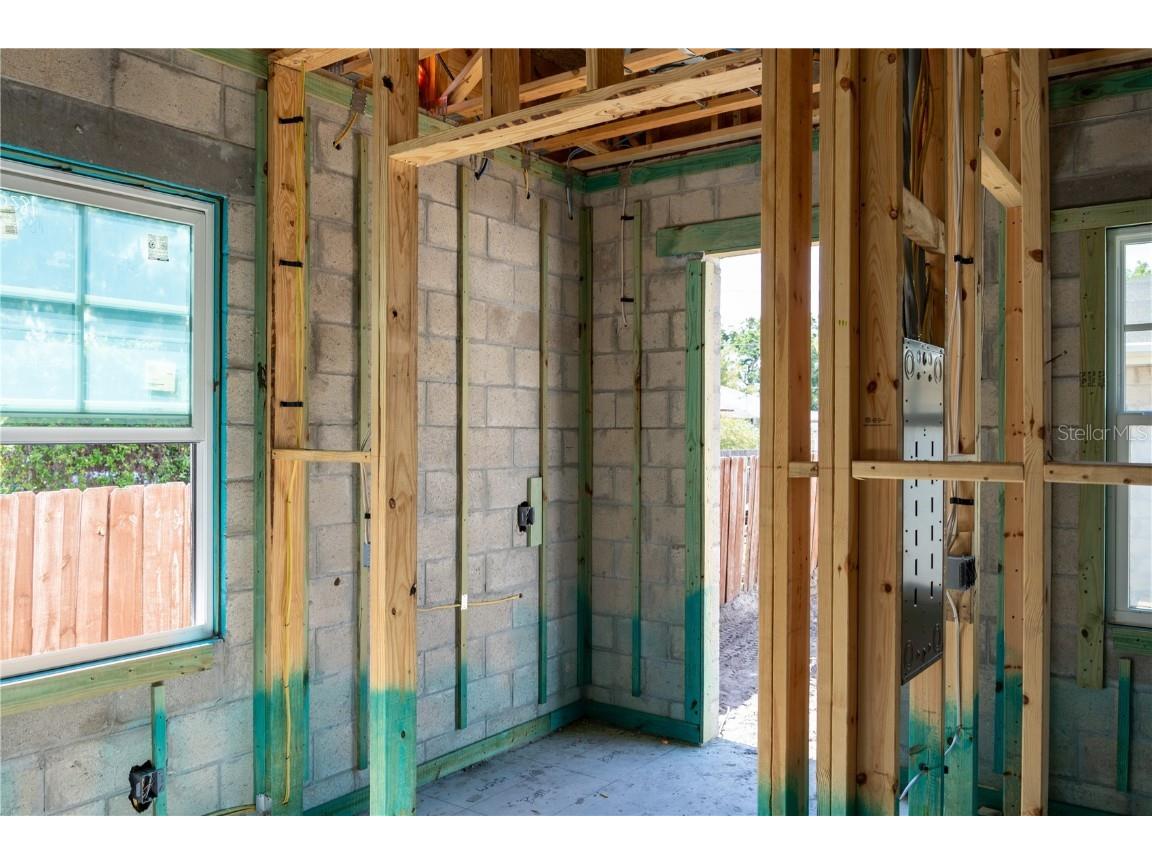 2823 4th Avenue N Saint Petersburg FL 33713 T3527361 image16