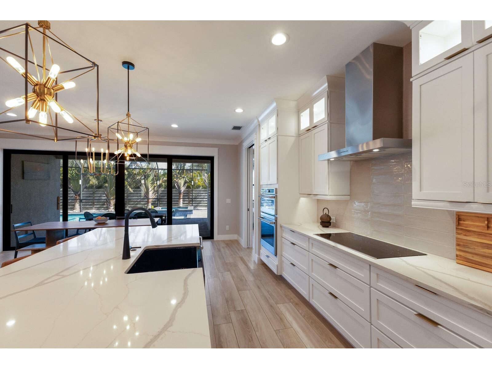 2823 Marshall Drive Sarasota FL 34239 A4690497 image10