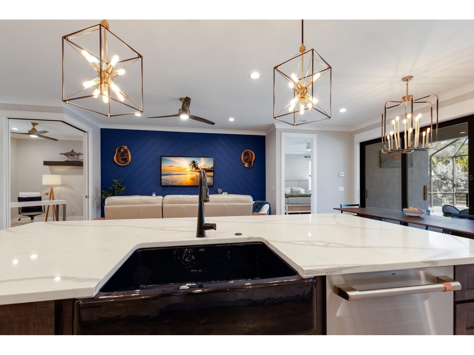 2823 Marshall Drive Sarasota FL 34239 A4690497 image12
