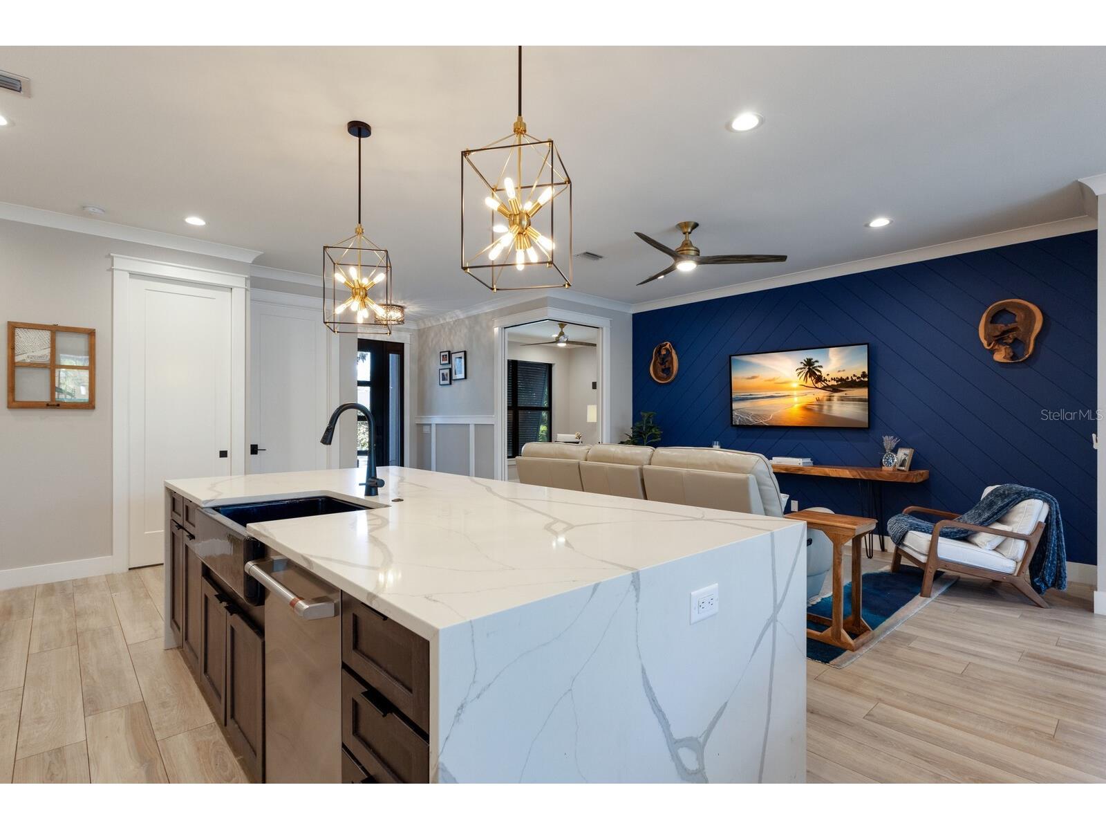 2823 Marshall Drive Sarasota FL 34239 A4690497 image13