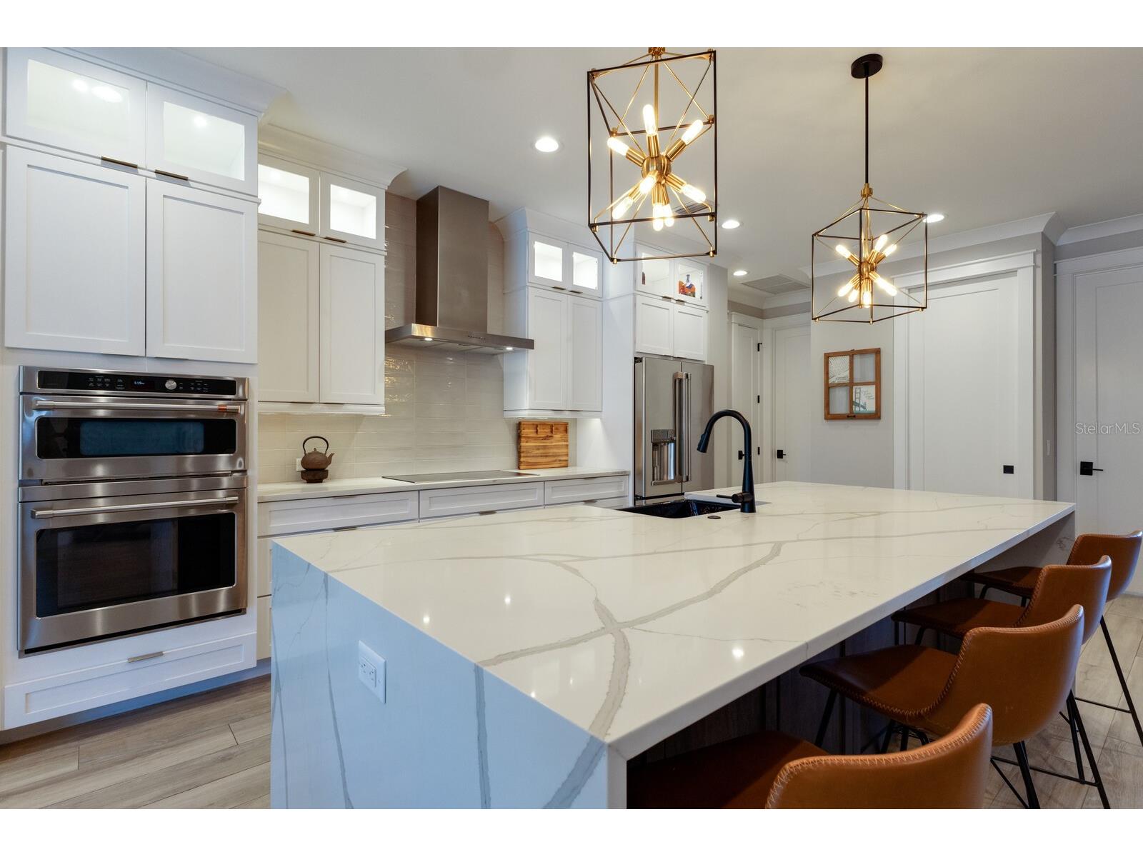 2823 Marshall Drive Sarasota FL 34239 A4690497 image14
