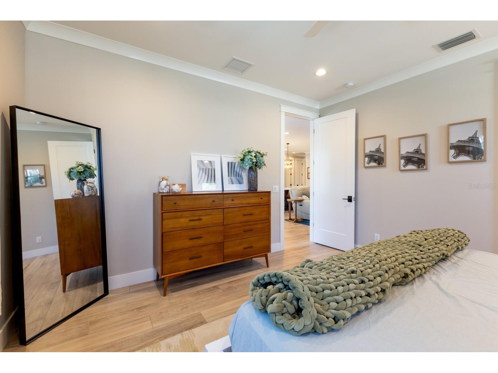 2823 Marshall Drive Sarasota FL 34239 A4690497 image20