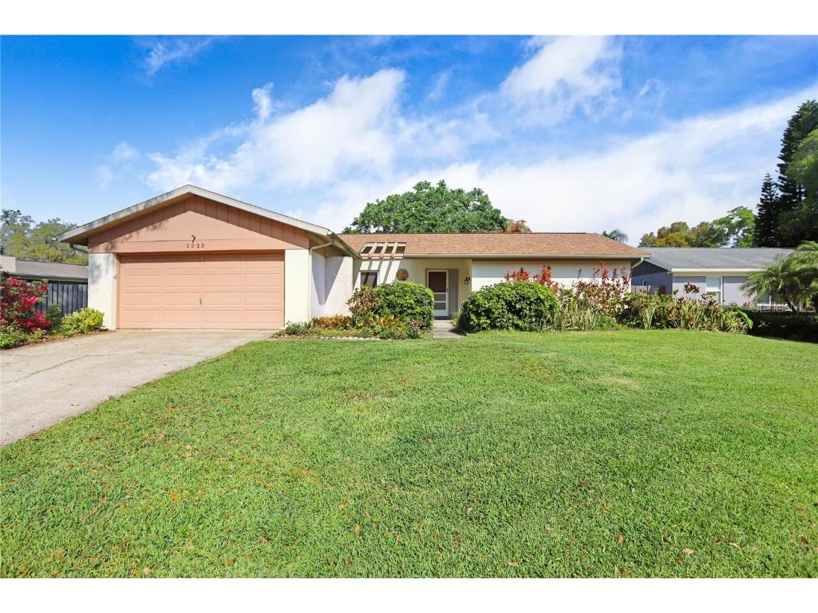 2823 Oak Tree Lane Palm Harbor FL 34684 T3431857 image1