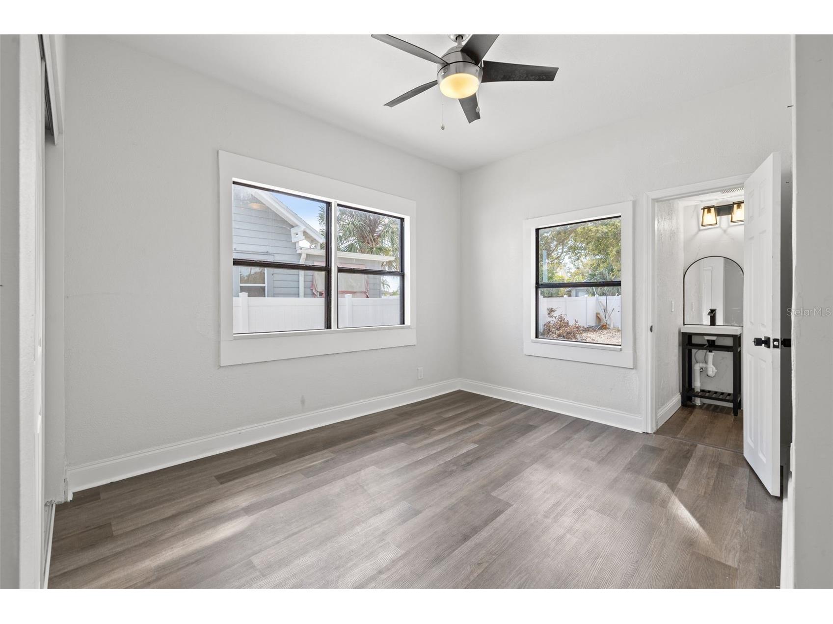 2824 5th Avenue N Saint Petersburg FL 33713 TB8502879 image16