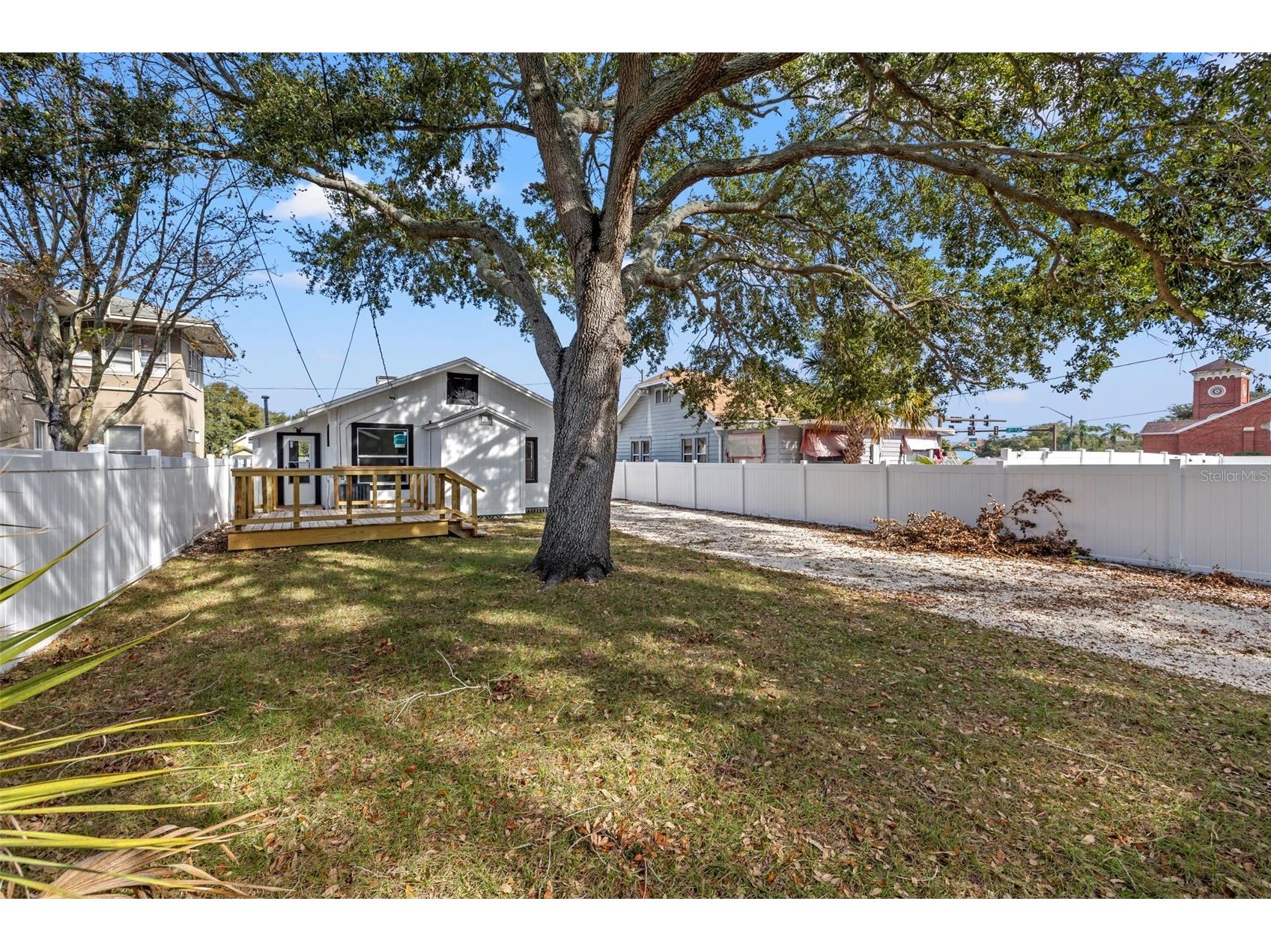 2824 5th Avenue N Saint Petersburg FL 33713 TB8502879 image25