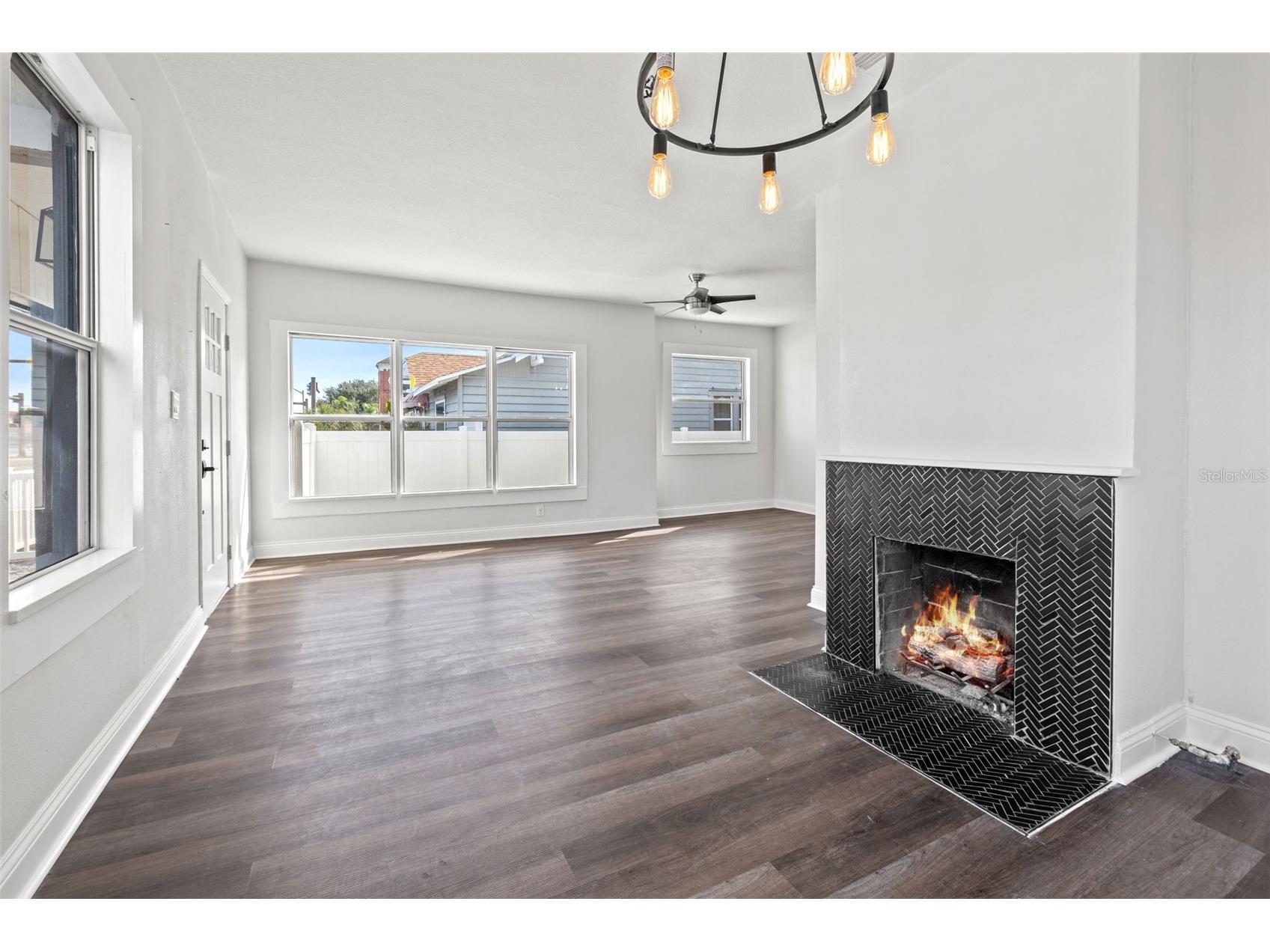 2824 5th Avenue N Saint Petersburg FL 33713 TB8502879 image6