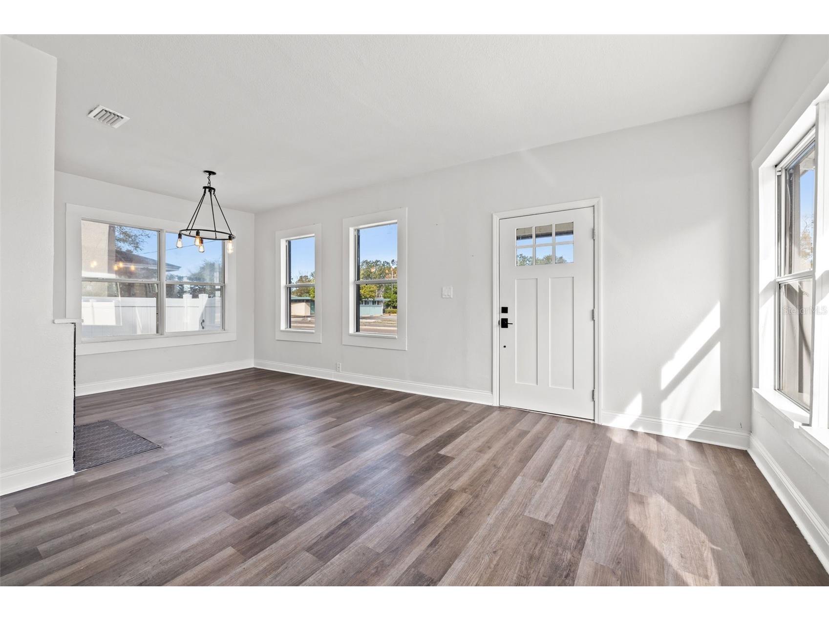 2824 5th Avenue N Saint Petersburg FL 33713 TB8502879 image7