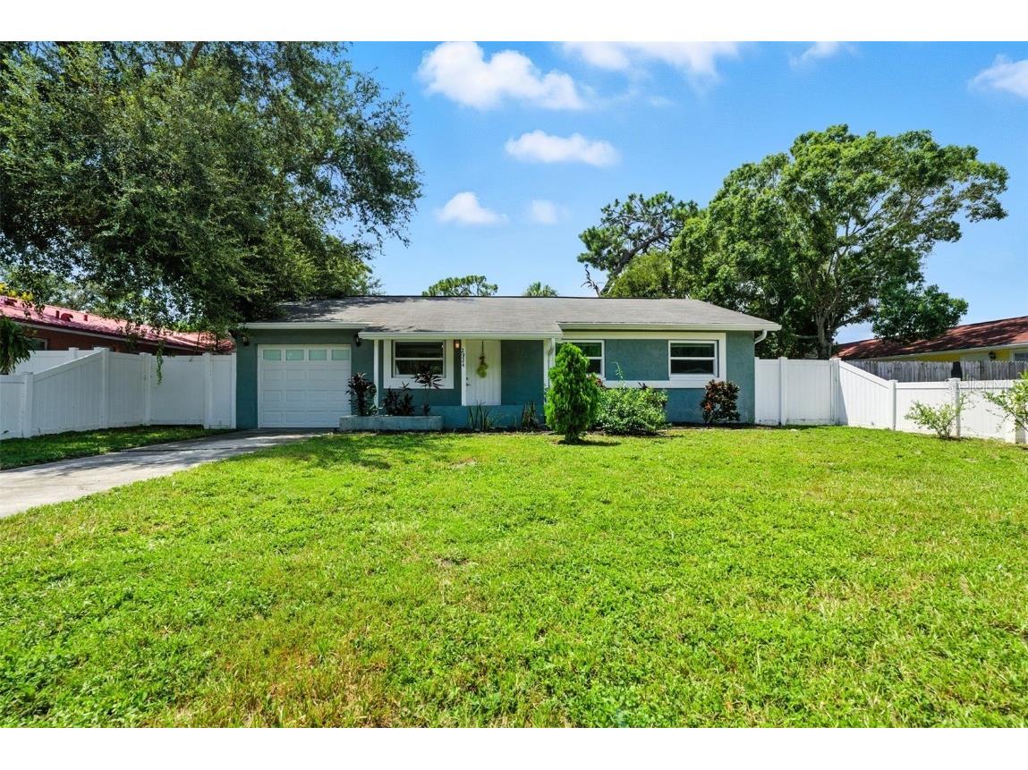 2824 Oaklawn Avenue Largo FL 33771 O6307747 image1