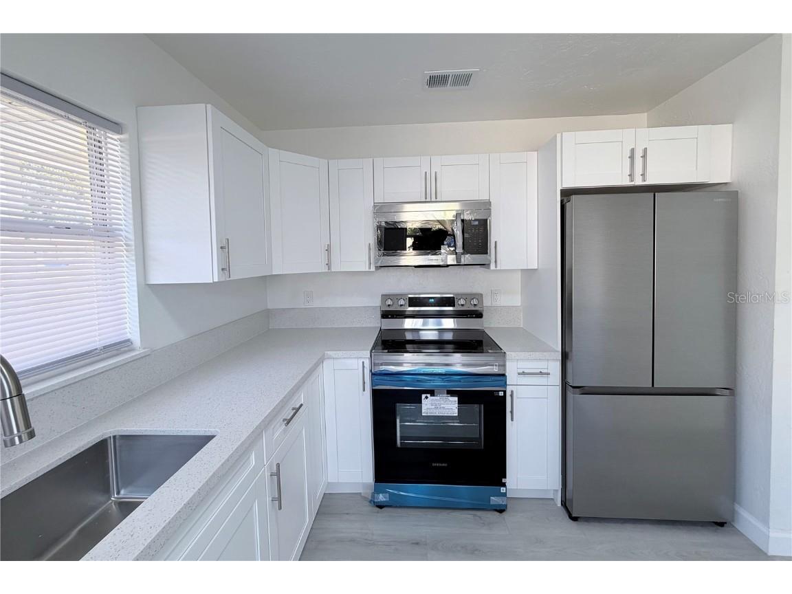 2825 Church Avenue Sarasota FL 34234 TB8447501 image10