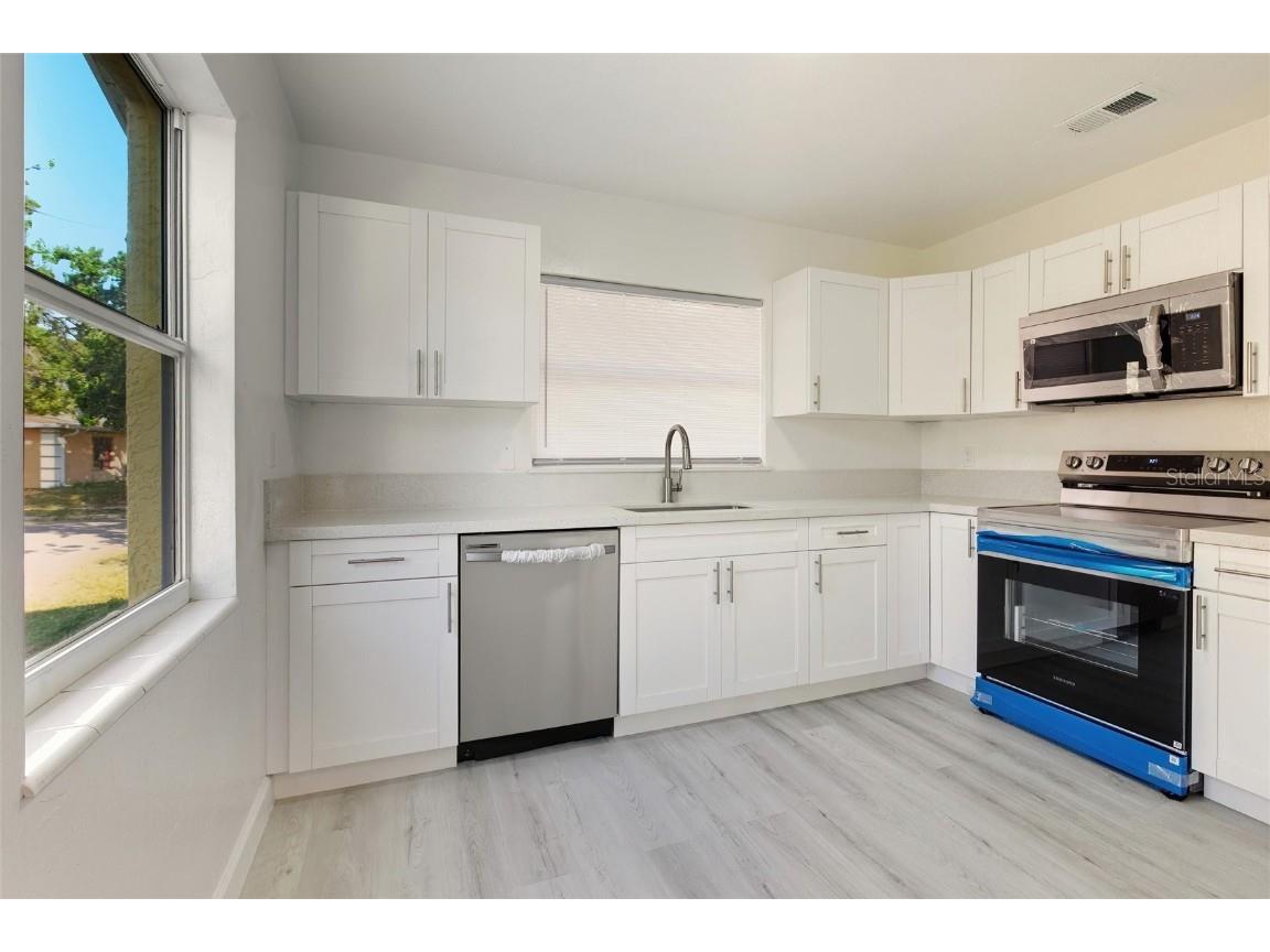 2825 Church Avenue Sarasota FL 34234 TB8447501 image11