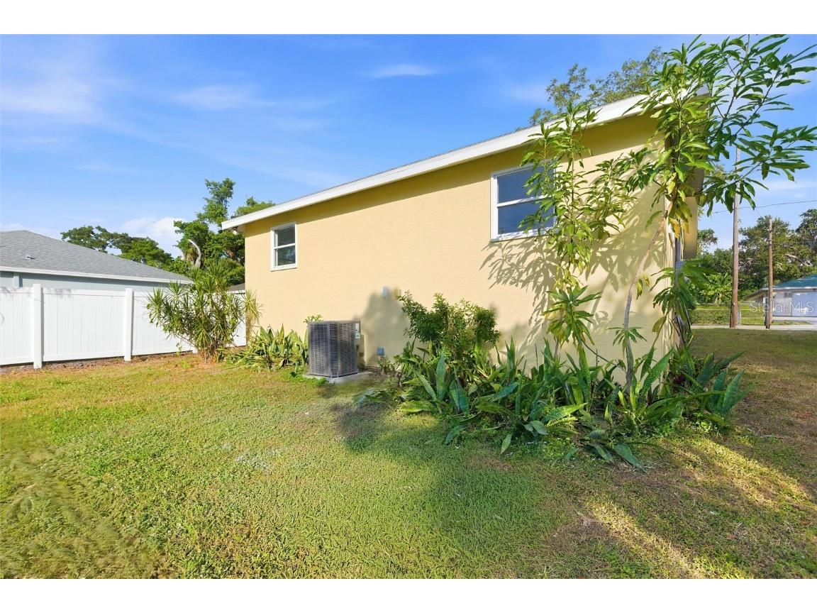 2825 Church Avenue Sarasota FL 34234 TB8447501 image25