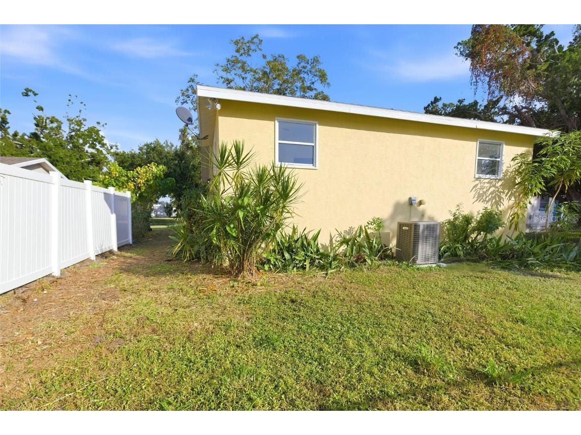 2825 Church Avenue Sarasota FL 34234 TB8447501 image26