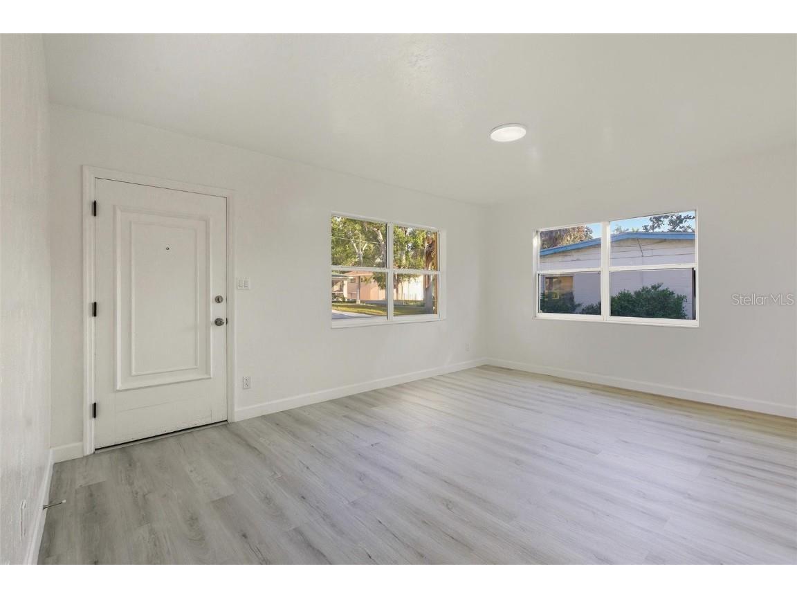 2825 Church Avenue Sarasota FL 34234 TB8447501 image5