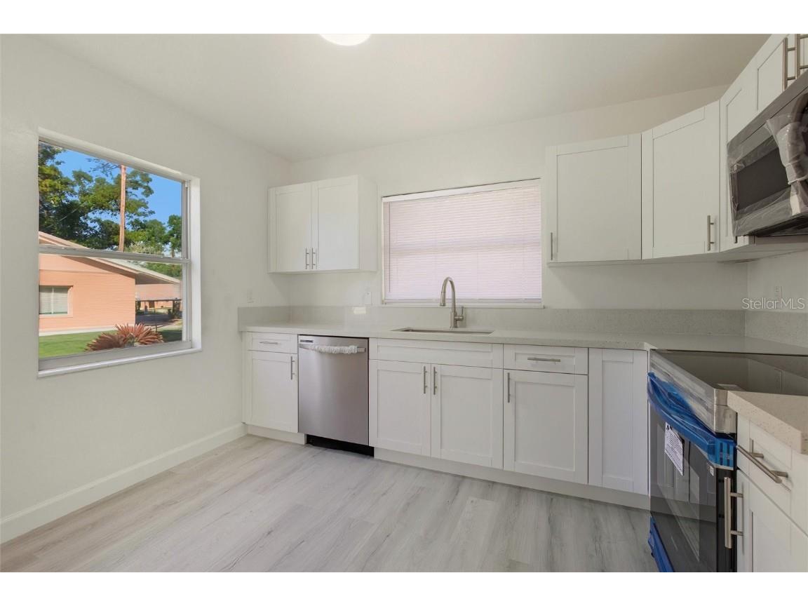 2825 Church Avenue Sarasota FL 34234 TB8447501 image9