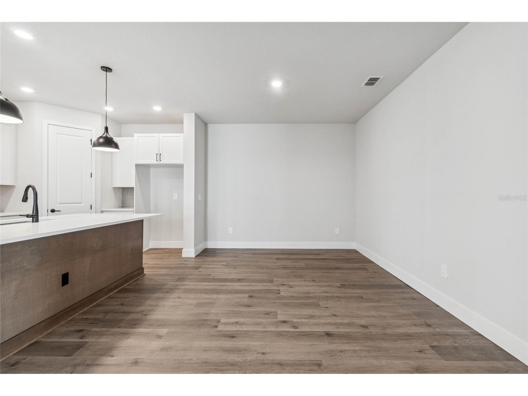 2825 Marrakesh Lane Sarasota FL 34234 TB8444596 image16