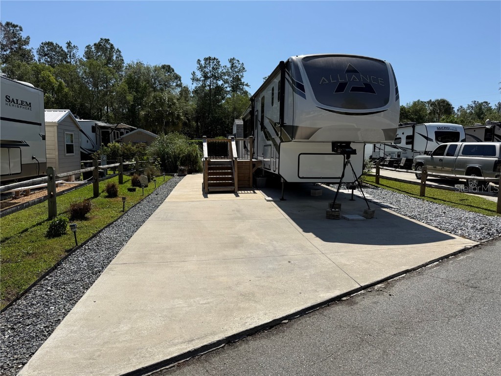 2825 NE 104th Avenue Silver Springs FL 34488 - OCKLAWAHA RIVER O6298340 image1