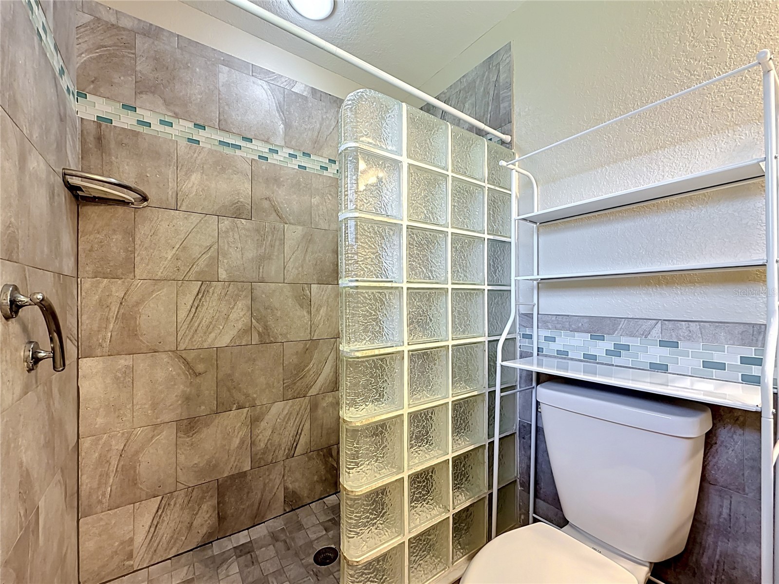 2825 Wendover Terrace Palm Harbor FL 34685 C7526434 image51