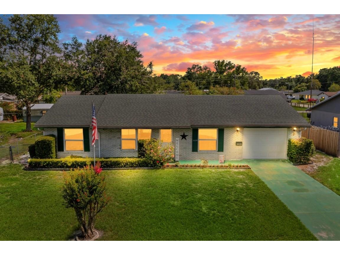 2825 Woodcrest Lane Lakeland FL 33805 TB8395795 image1