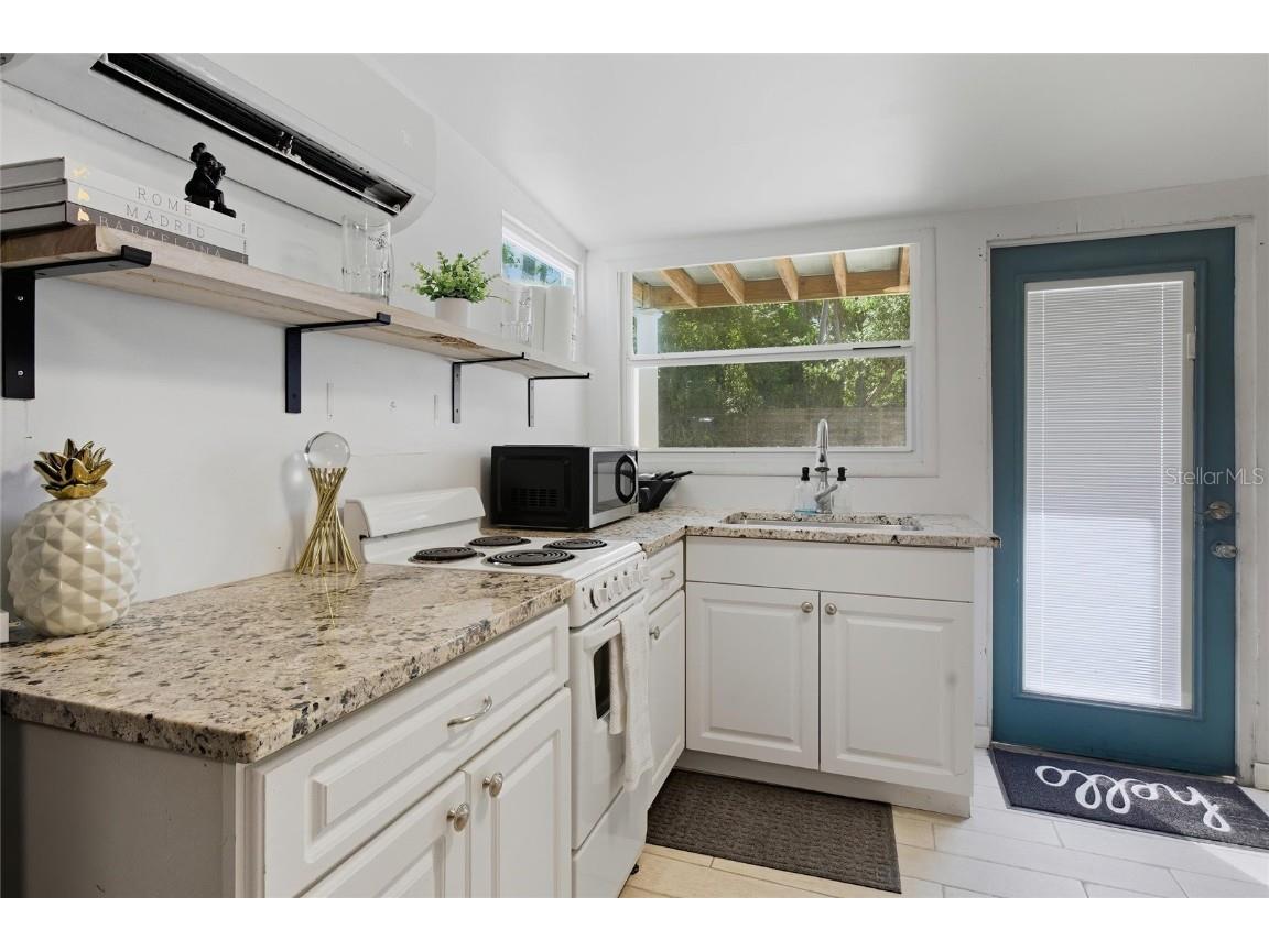 2826 Marlette Street Sarasota FL 34231 A4671301 image19