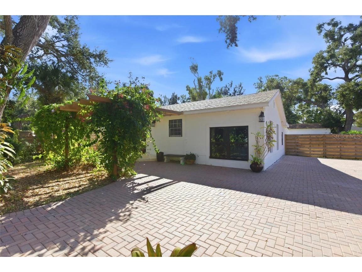 2826 Marlette Street Sarasota FL 34231 A4671301 image2