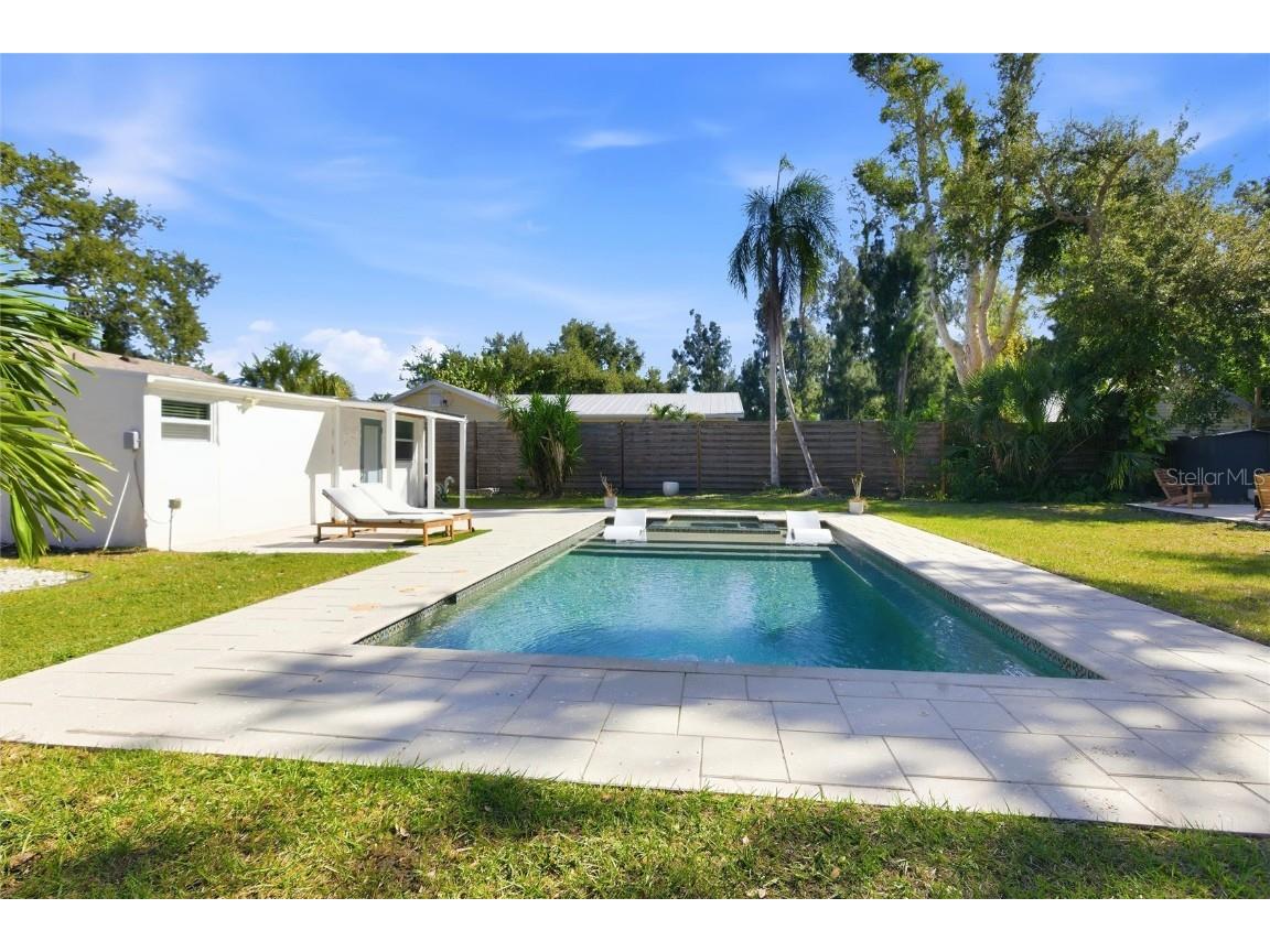 2826 Marlette Street Sarasota FL 34231 A4671301 image26