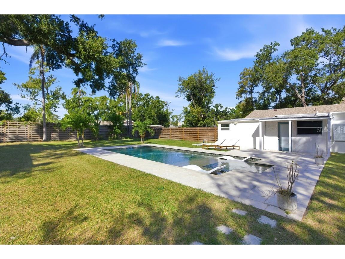 2826 Marlette Street Sarasota FL 34231 A4671301 image27