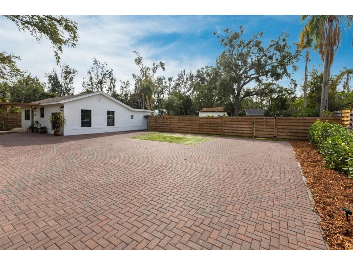 2826 Marlette Street Sarasota FL 34231 A4671301 image32