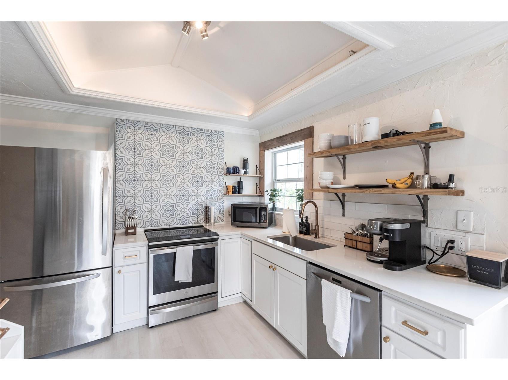 2826 Marlette Street Sarasota FL 34231 A4686026 image12