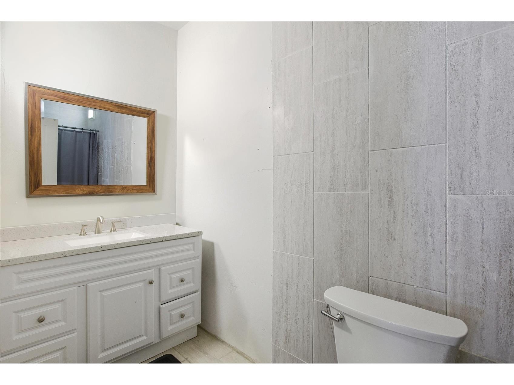 2826 Marlette Street Sarasota FL 34231 A4686026 image15