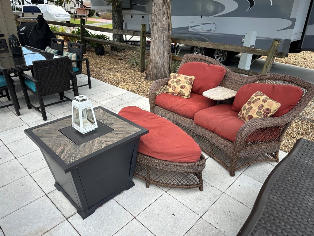 2826 NE 104th Avenue Silver Springs FL 34488 - OCKLAWAHA RIVER O6309478 image2