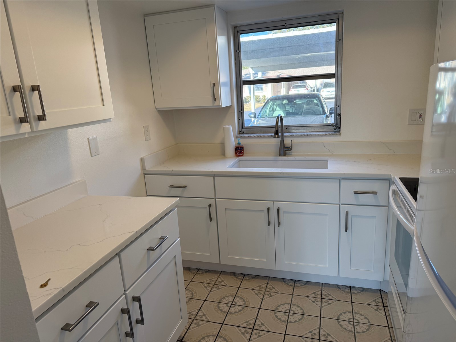 2826 Swifton Drive #114 Sarasota FL 34231 A4681011 image3