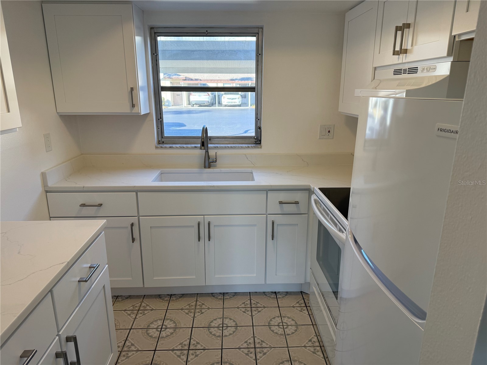 2826 Swifton Drive #114 Sarasota FL 34231 A4681011 image7