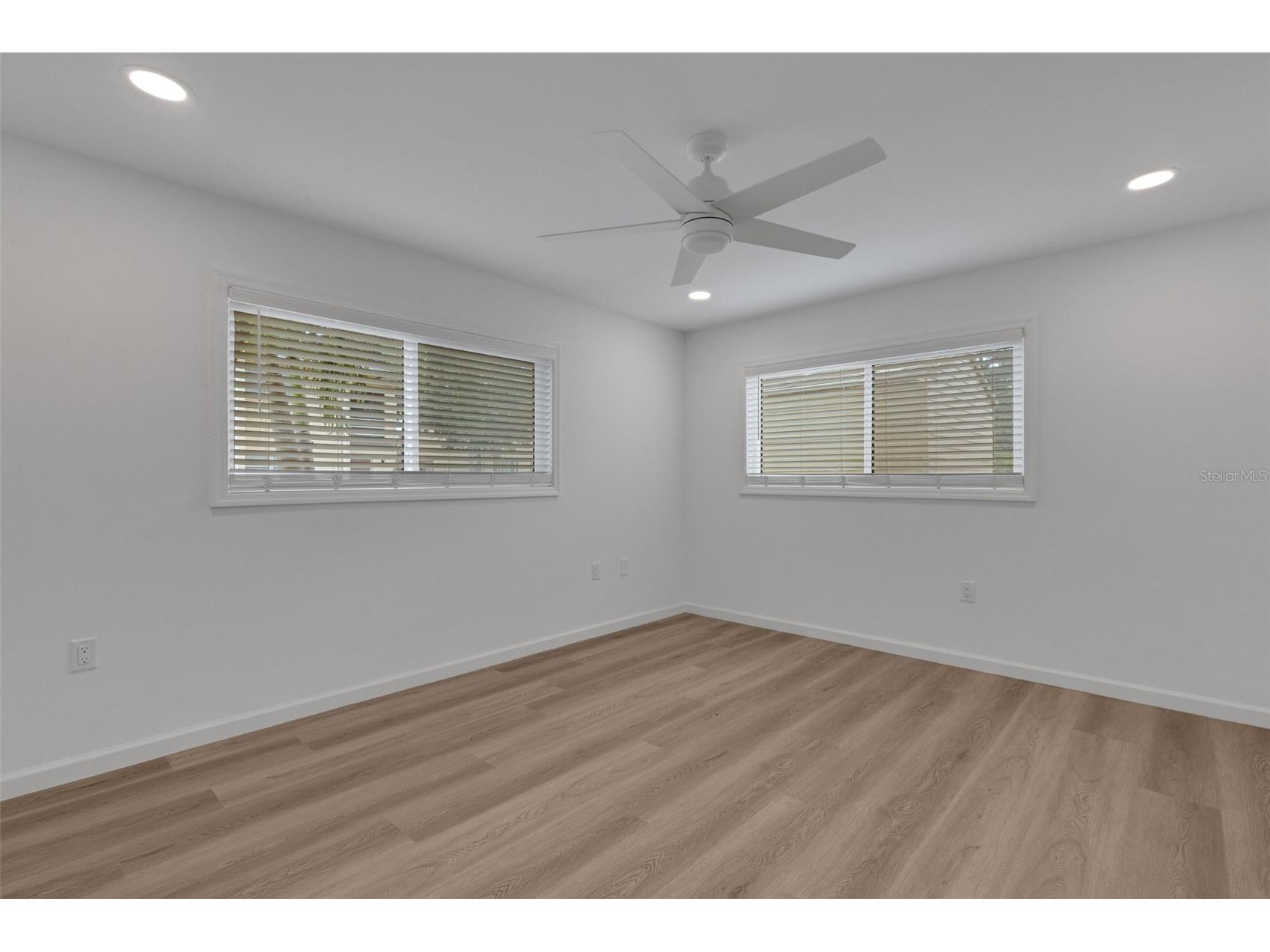 2826 W Rainbow Circle #2818 Sarasota FL 34231 A4696391 image19