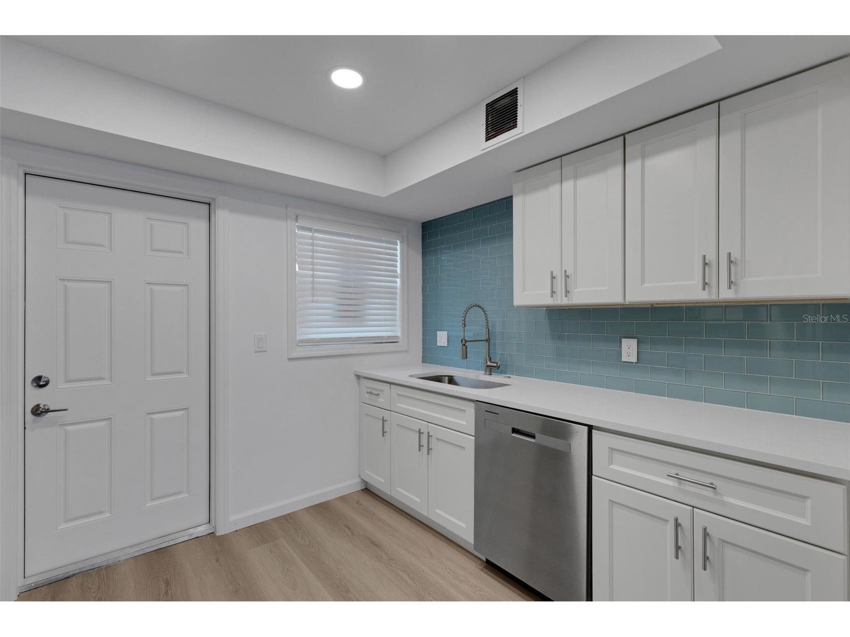 2826 W Rainbow Circle #2818 Sarasota FL 34231 A4696391 image5