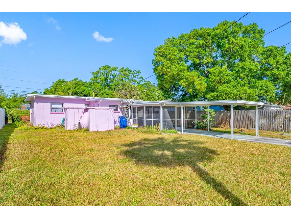 2827 1st Street NE Saint Petersburg FL 33704 TB8366395 image1