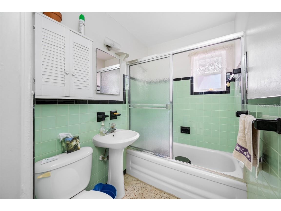 2827 1st Street NE Saint Petersburg FL 33704 TB8366395 image15