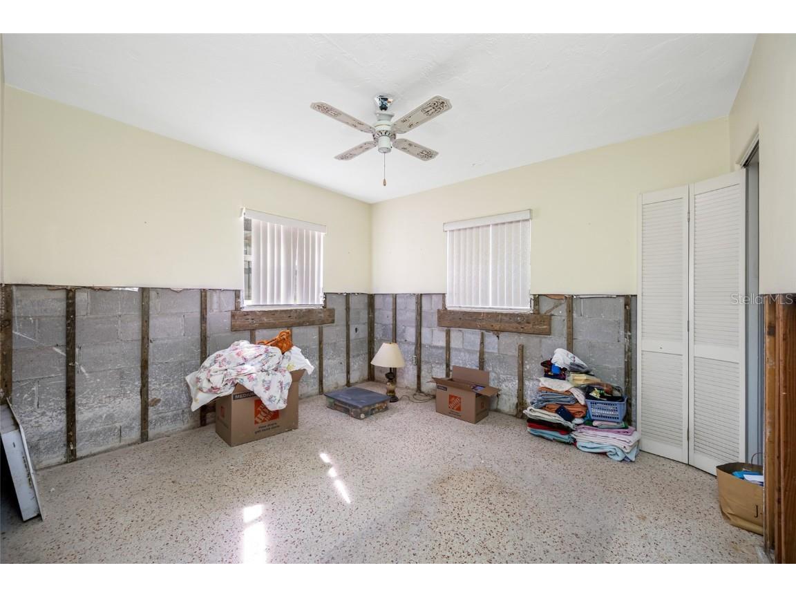 2827 1st Street NE Saint Petersburg FL 33704 TB8366395 image16