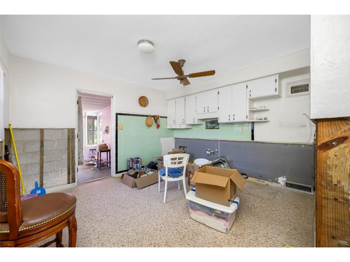 2827 1st Street NE Saint Petersburg FL 33704 TB8366395 image17