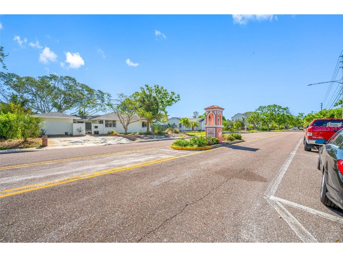 2827 1st Street NE Saint Petersburg FL 33704 TB8366395 image30