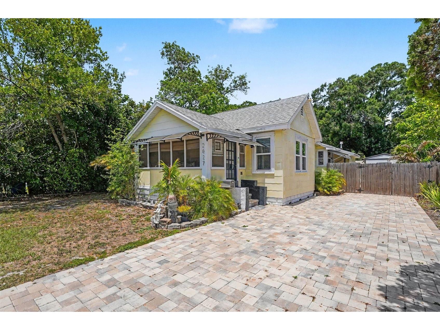 2827 9th Avenue N Saint Petersburg FL 33713 TB8505963 image1