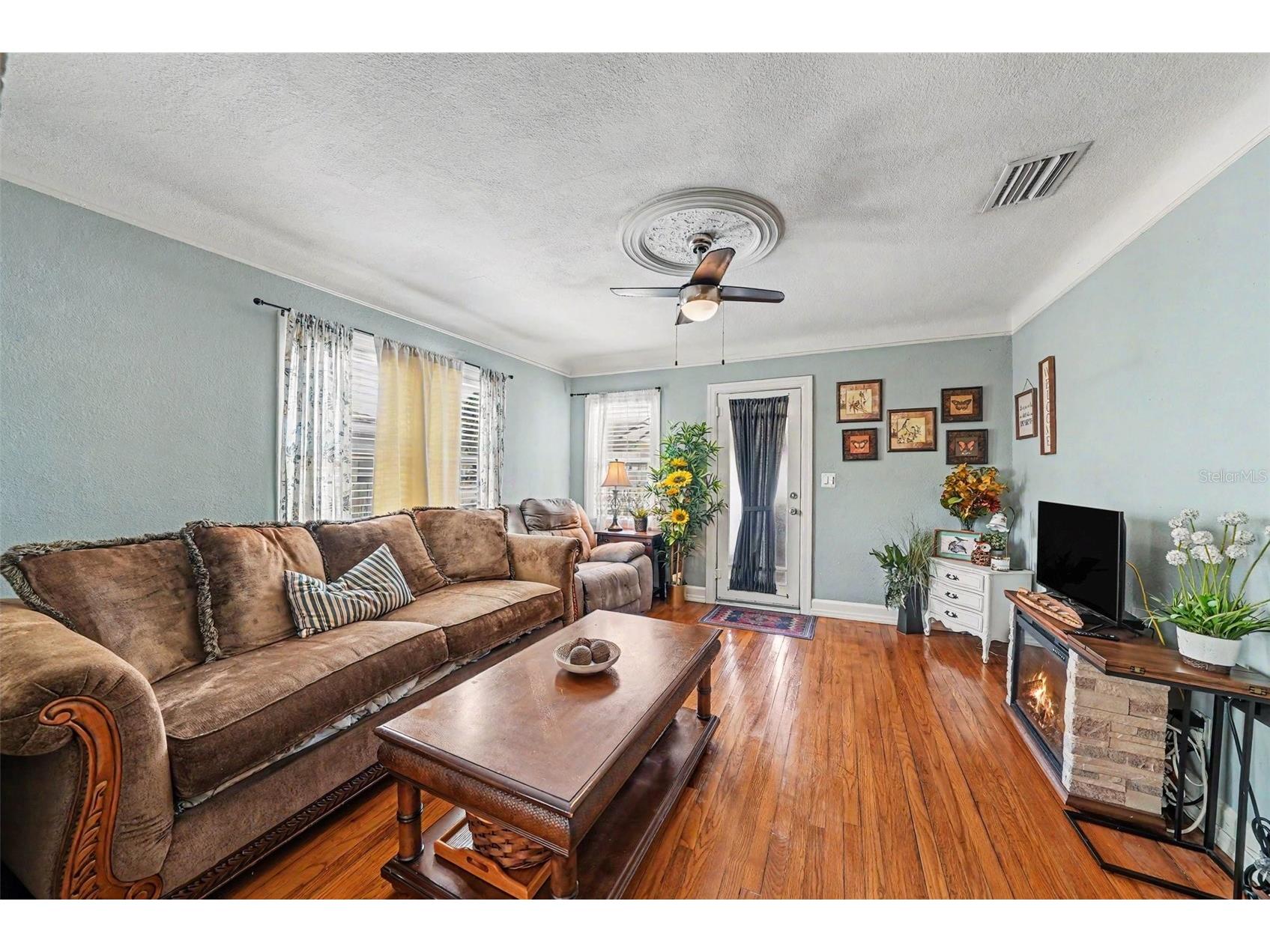 2827 9th Avenue N Saint Petersburg FL 33713 TB8505963 image3
