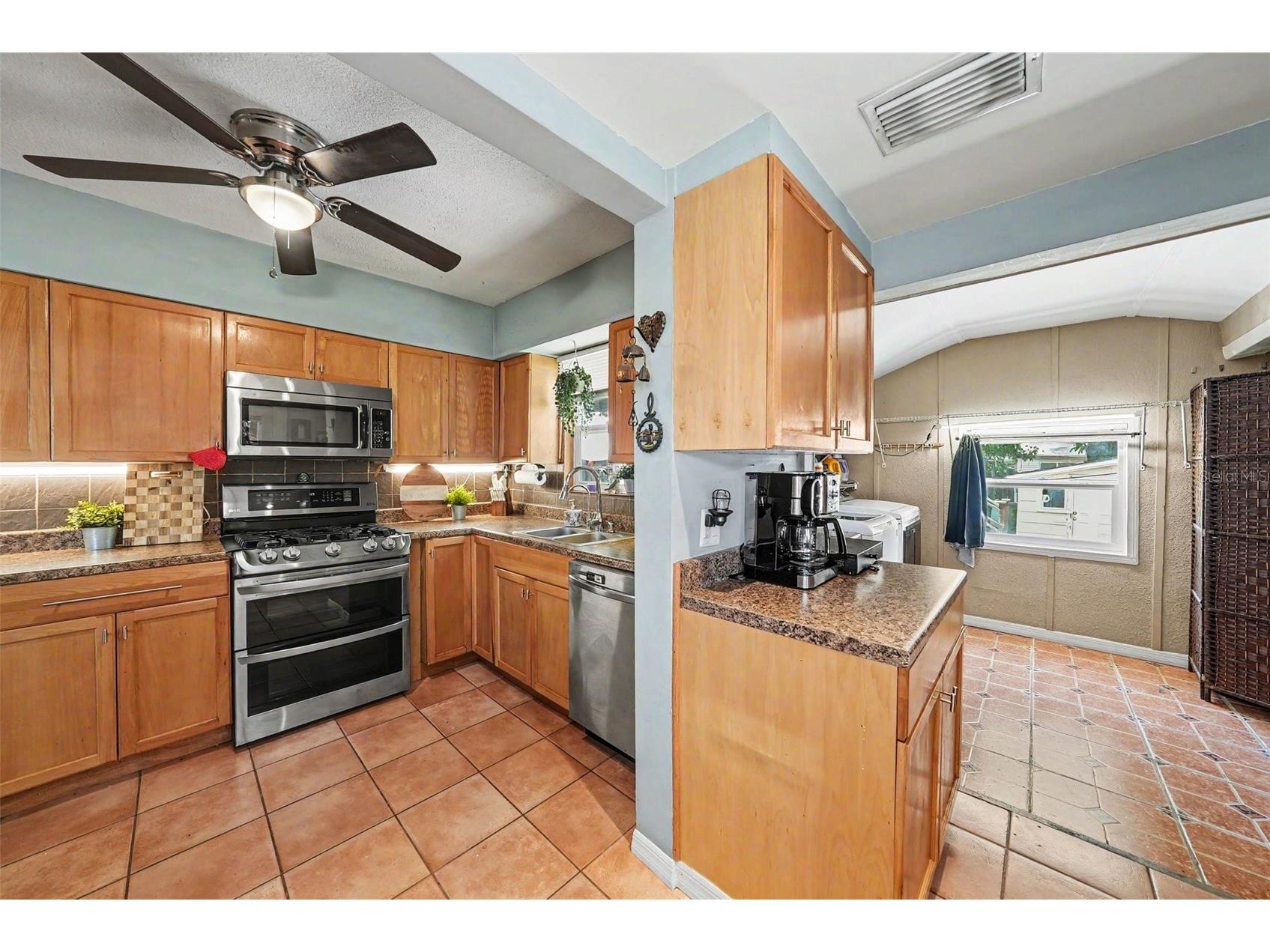 2827 9th Avenue N Saint Petersburg FL 33713 TB8505963 image9