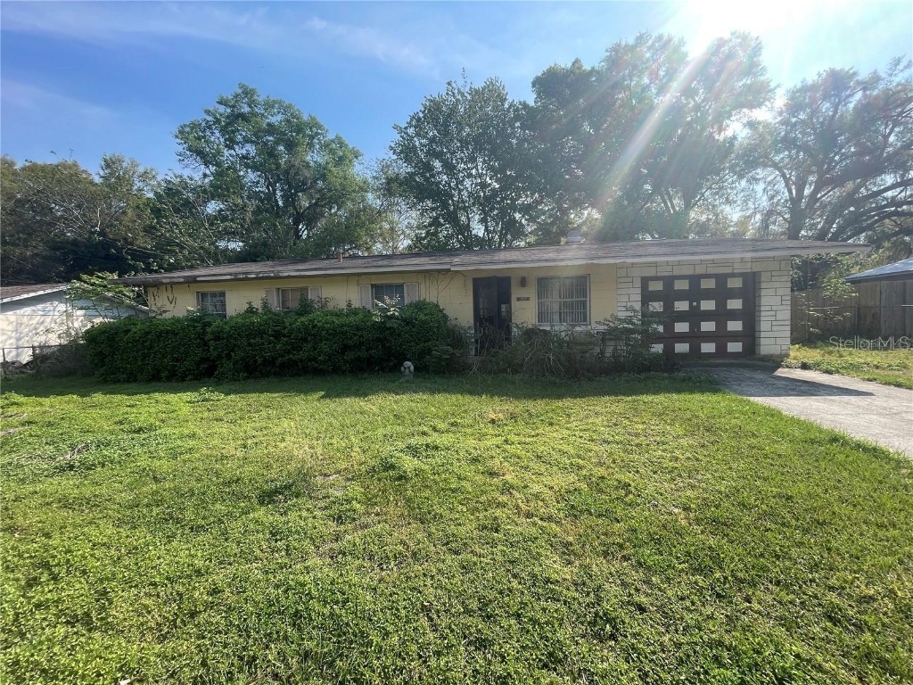 2827 NE 18th Court Ocala FL 34470 OM663709 image1