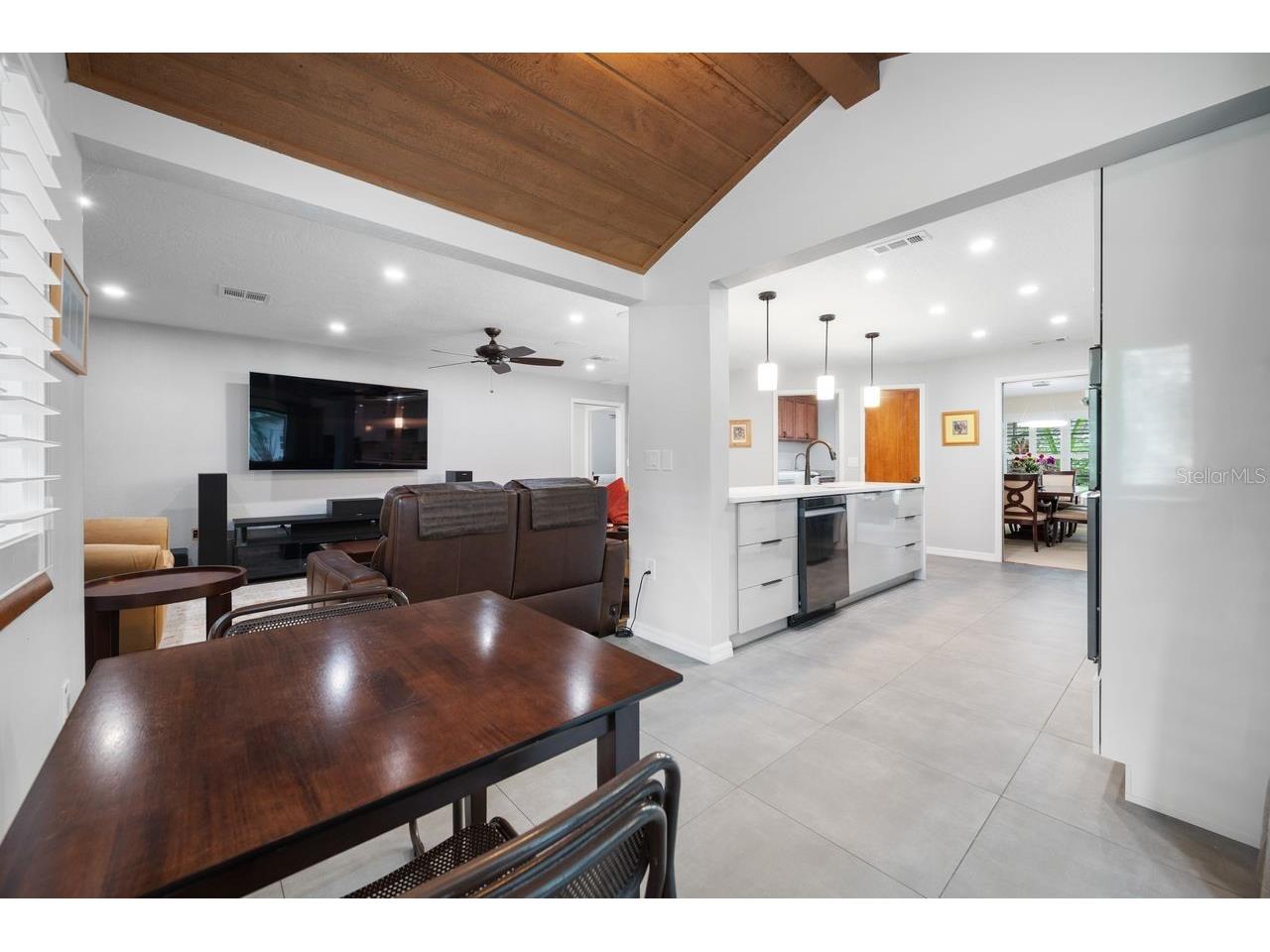 2827 Pheasant Run Clearwater FL 33759 TB8515898 image24