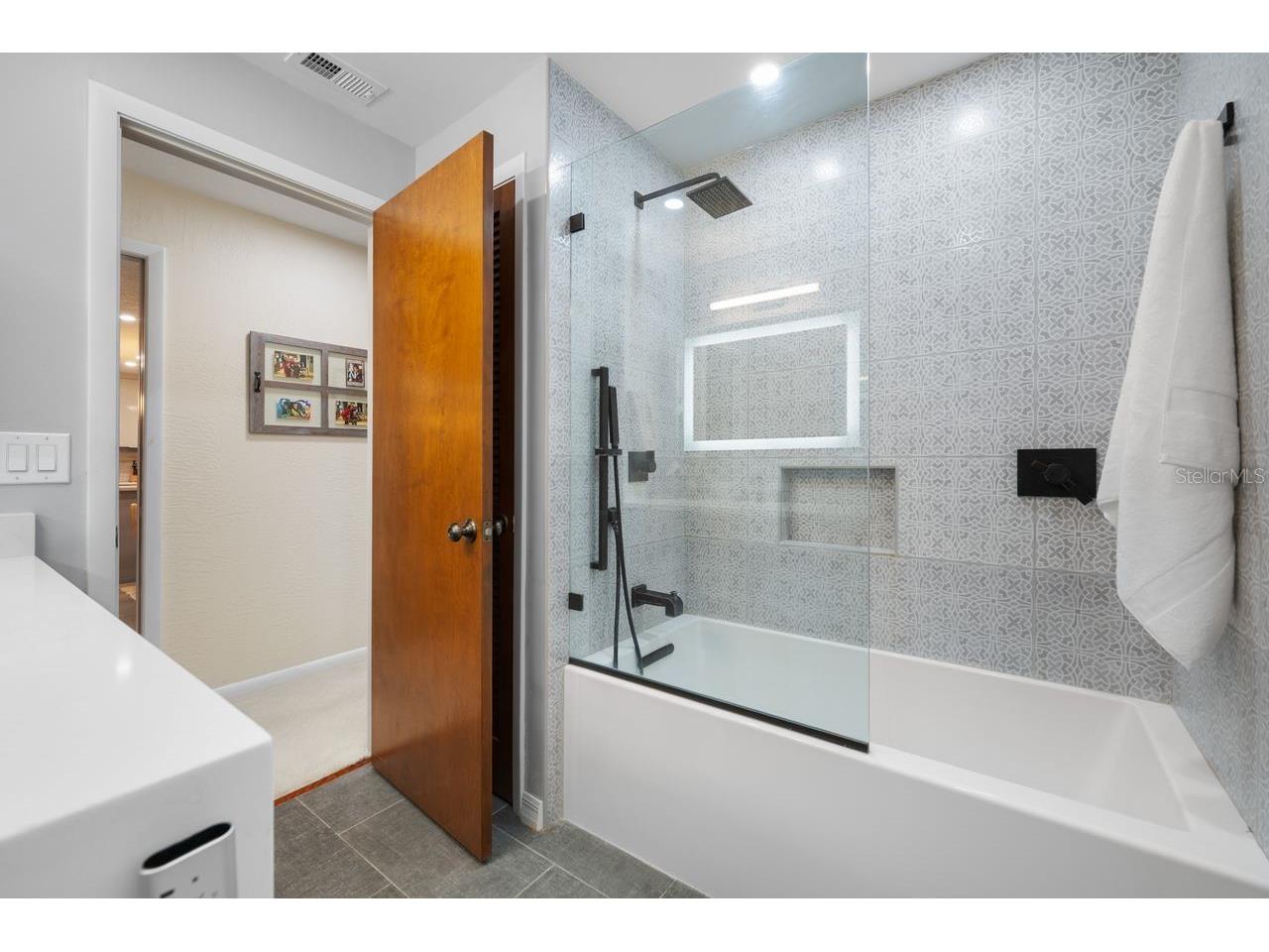 2827 Pheasant Run Clearwater FL 33759 TB8515898 image37