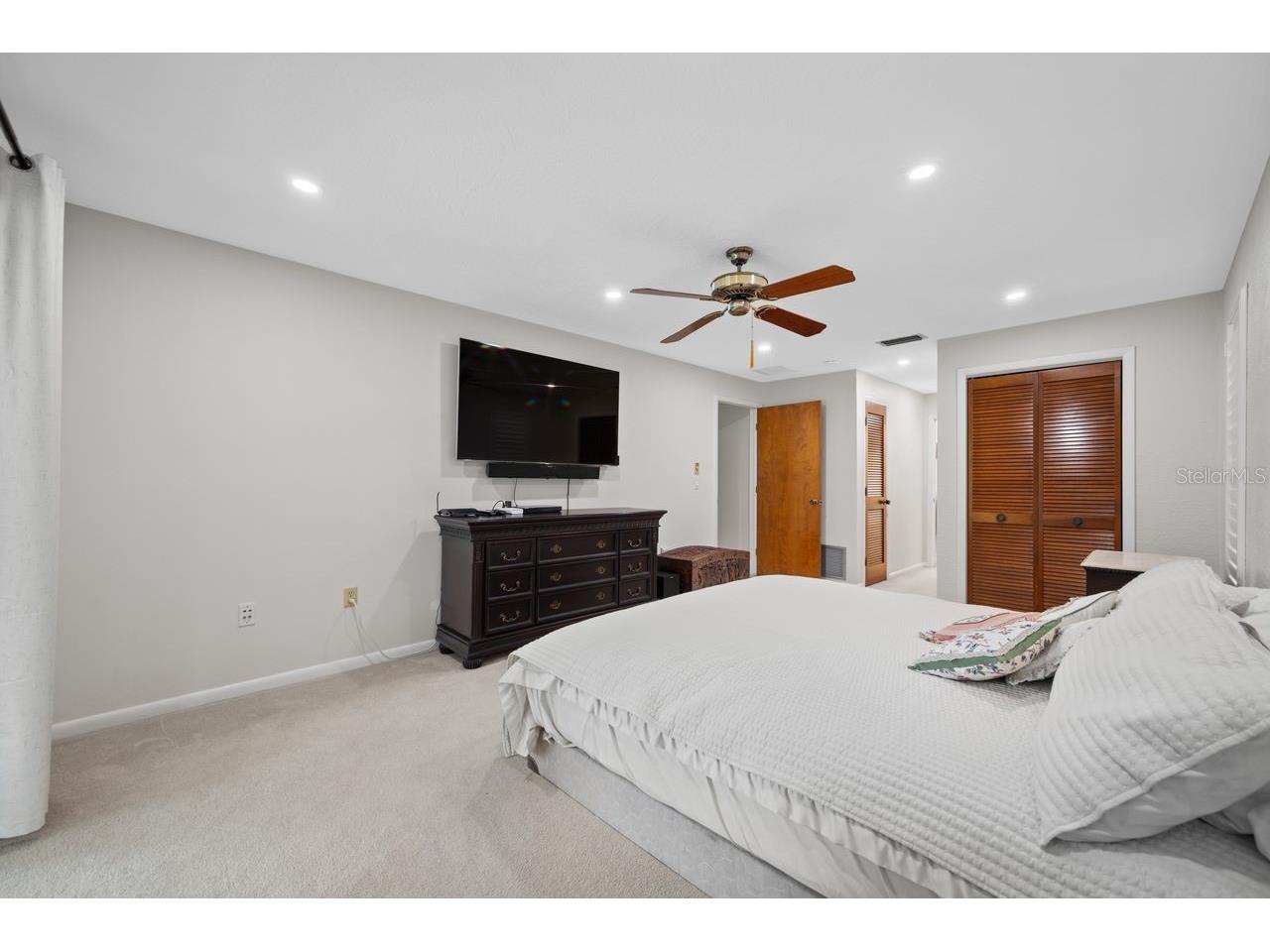 2827 Pheasant Run Clearwater FL 33759 TB8515898 image49